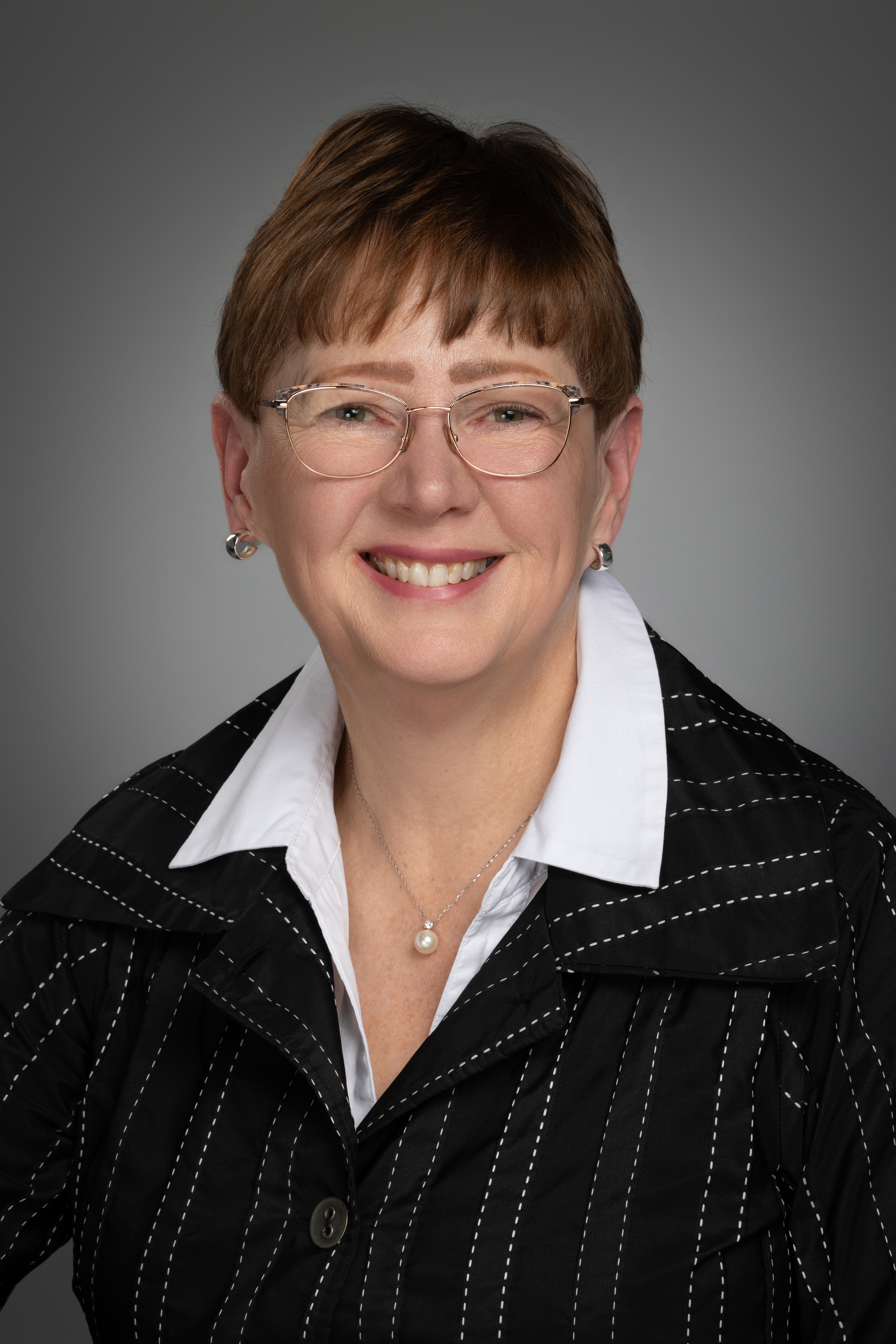 Lee Anne Schienbein, B.A. (Hons.), LL.B.